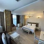 The Red Bricks Hotel 4*