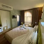 The Red Bricks Hotel 4*