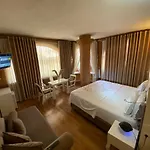 The Red Bricks 4*