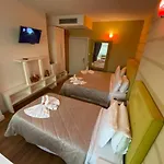Hotel The Red Bricks 4*