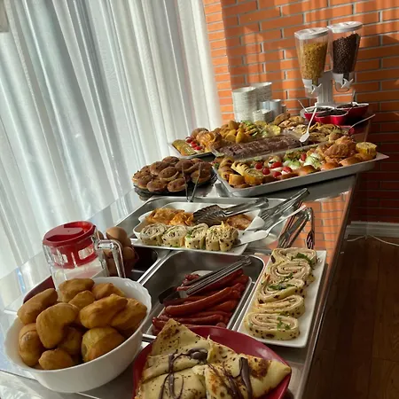 Hotel The Red Bricks 4*