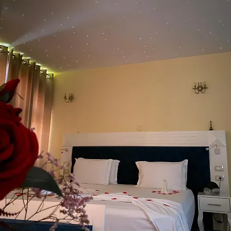 The Red Bricks 4*