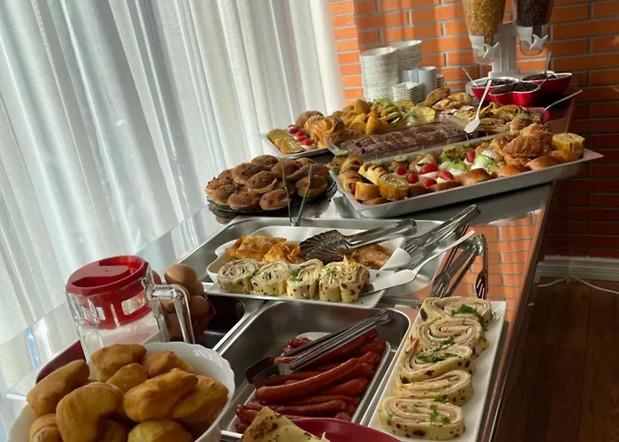 Hotel The Red Bricks 4*