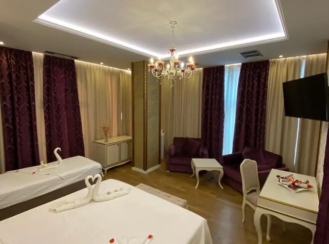 The Red Bricks Hotel 4*