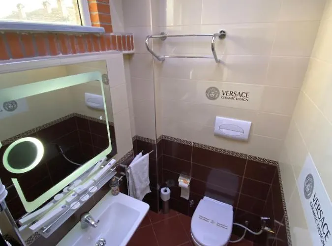 The Red Bricks Hotel 4*