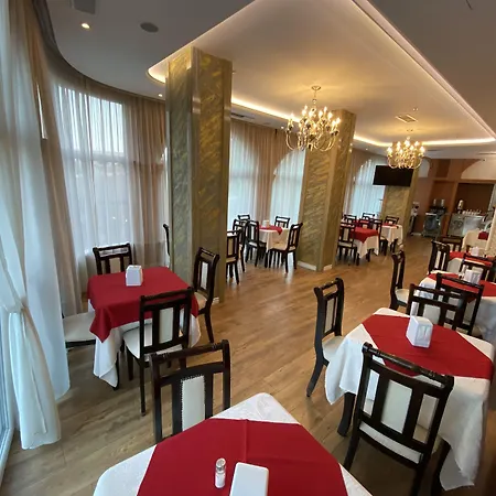 The Red Bricks 4*