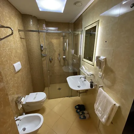 Hotel The Red Bricks 4*