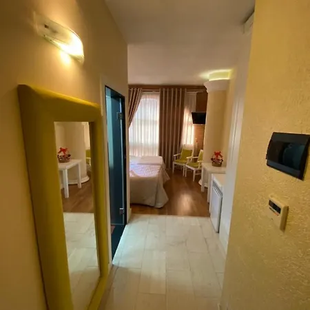 Ξενοδοχείο The Red Bricks Σκόδρα