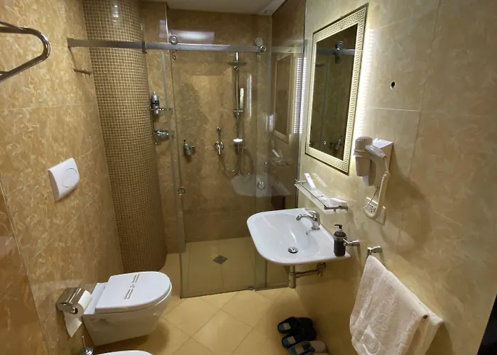 Hotel The Red Bricks 4*