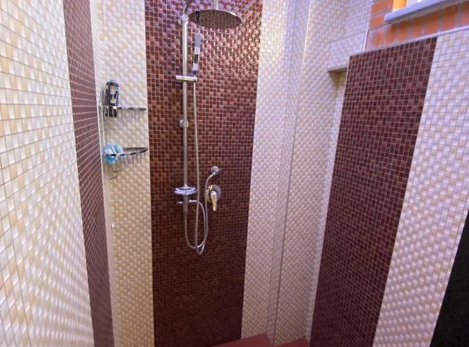 מלון The Red Bricks