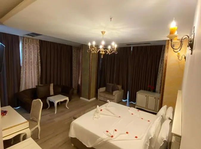 The Red Bricks Hotel 4*